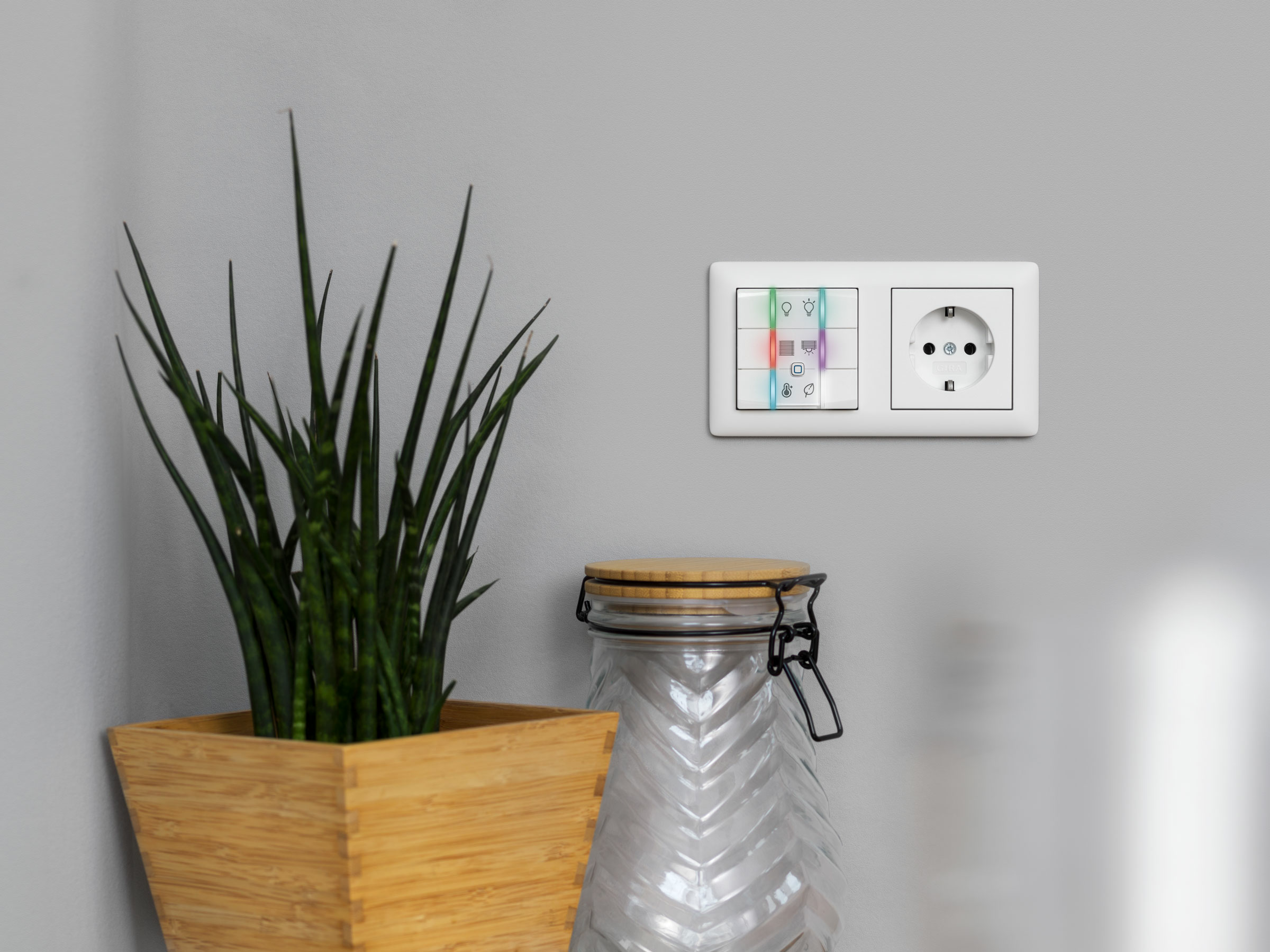 Wired wall-mounted remote control – 6 channels | Homematic IP
